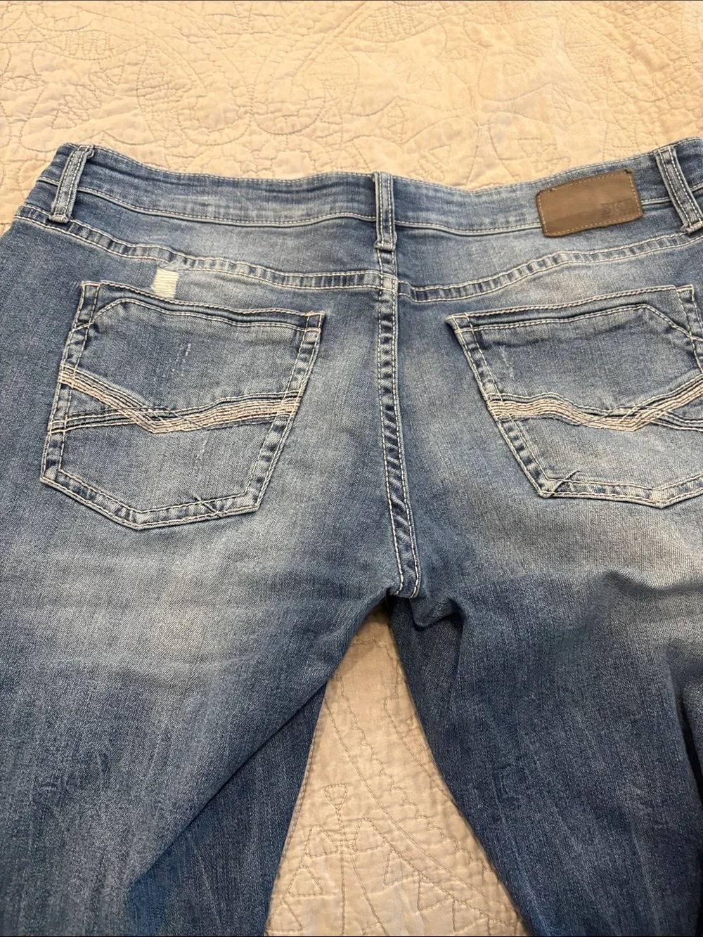 BKE Women's Straight Leg Jeans in Light Blue Wash